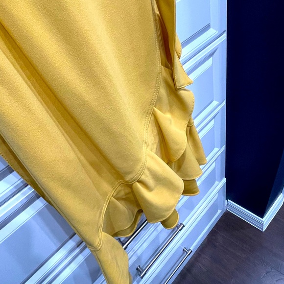 CALVIN KLIEN  Size 8 YELLOW  DRESS NEW W/TAGS ON ROUND NECK SLEEVELESS R… - Picture 8 of 8